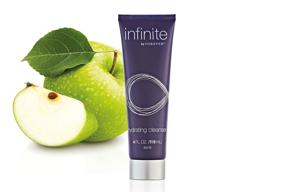 infinite-20hydrating-20cleanser_00554_ce_1400x933
